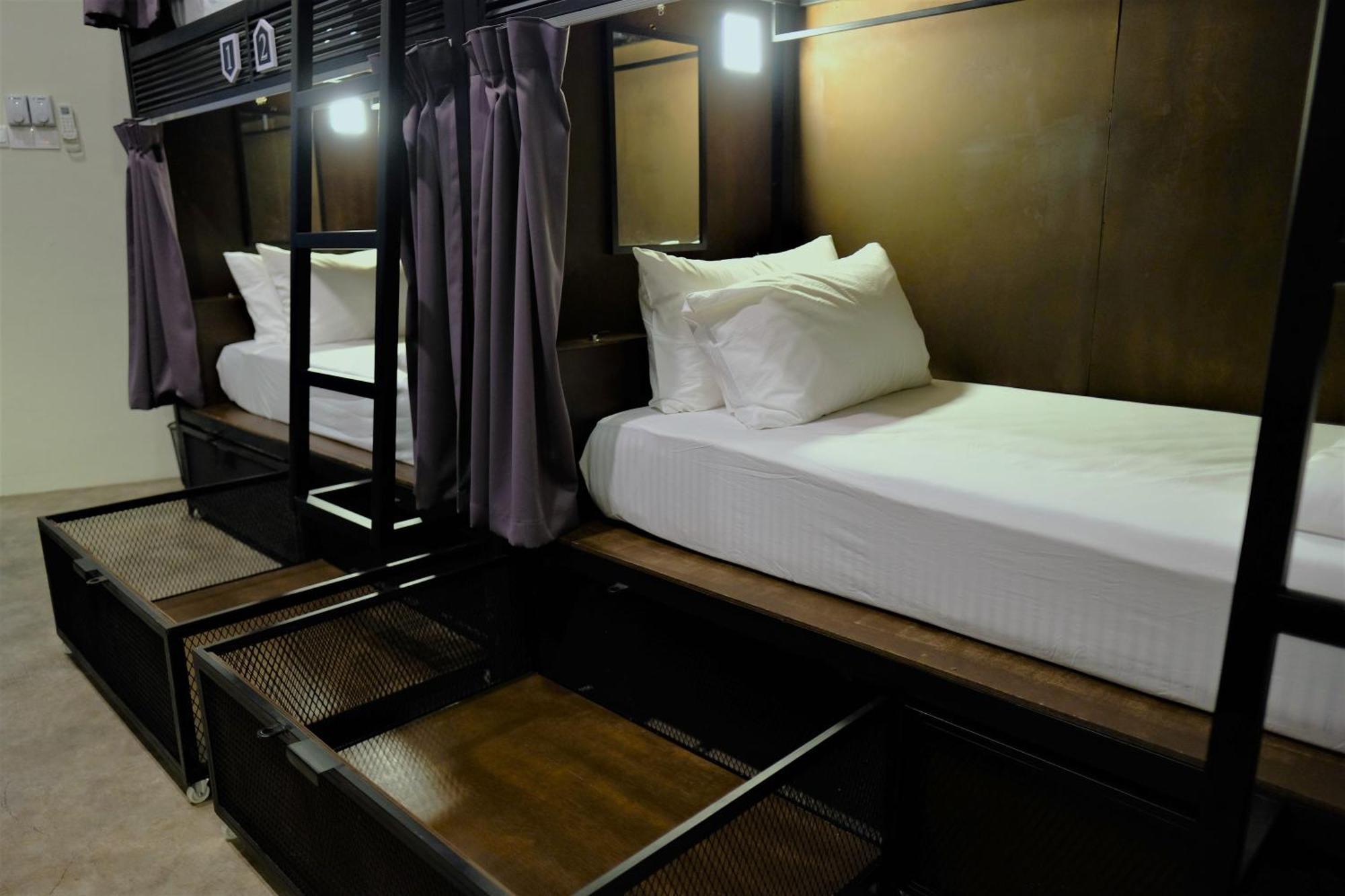 Sleep Here Hostel, Melaka Экстерьер фото