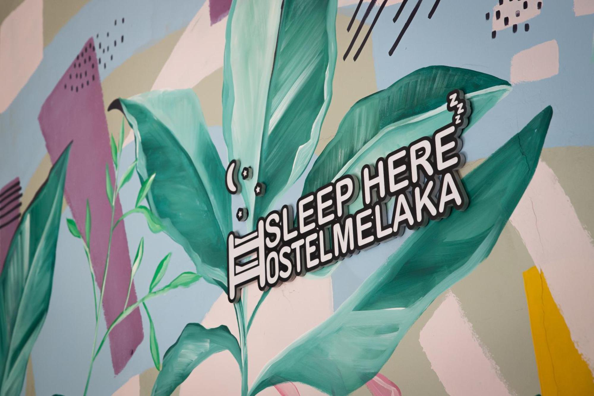 Sleep Here Hostel, Melaka Экстерьер фото