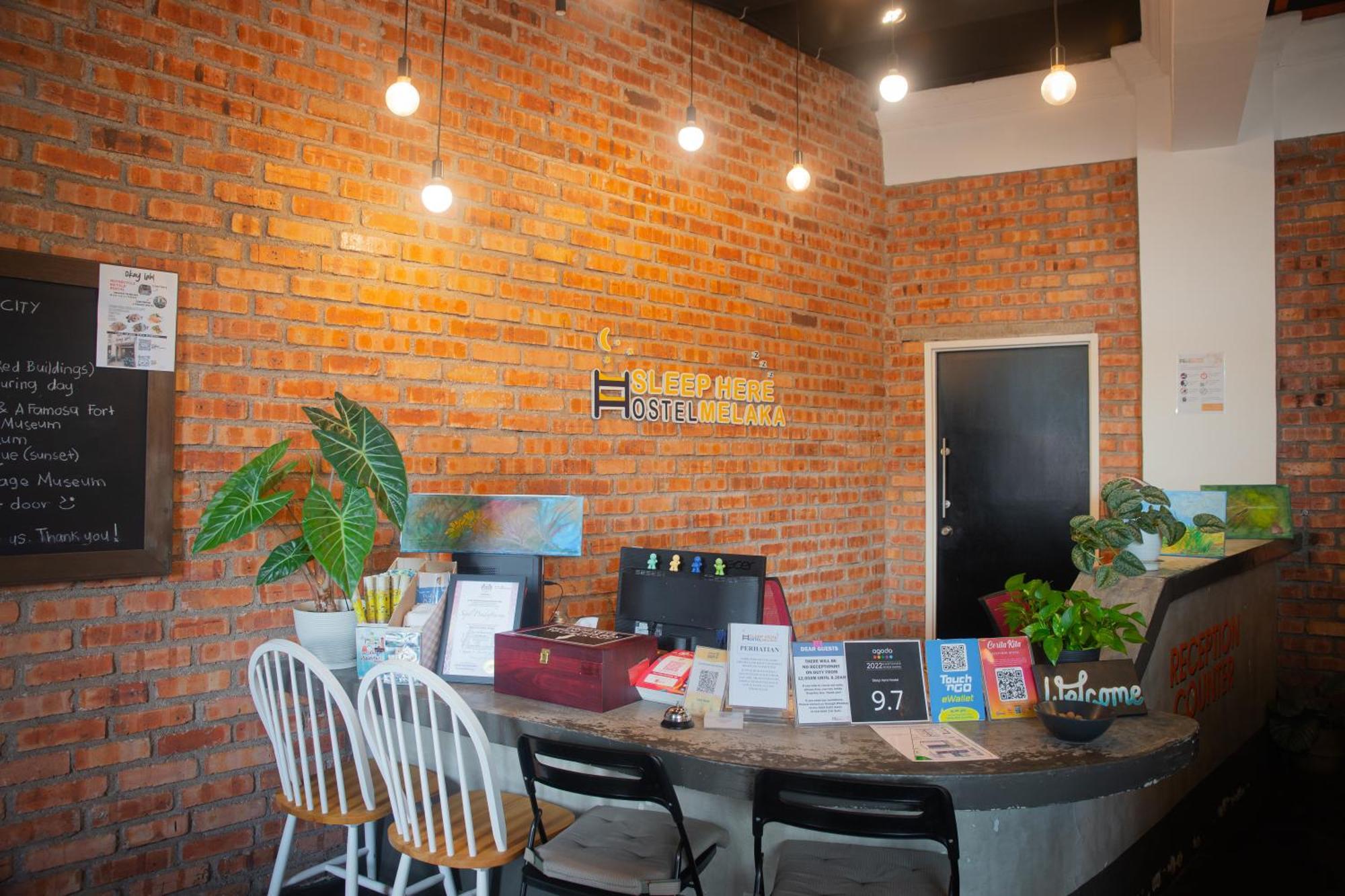 Sleep Here Hostel, Melaka Экстерьер фото